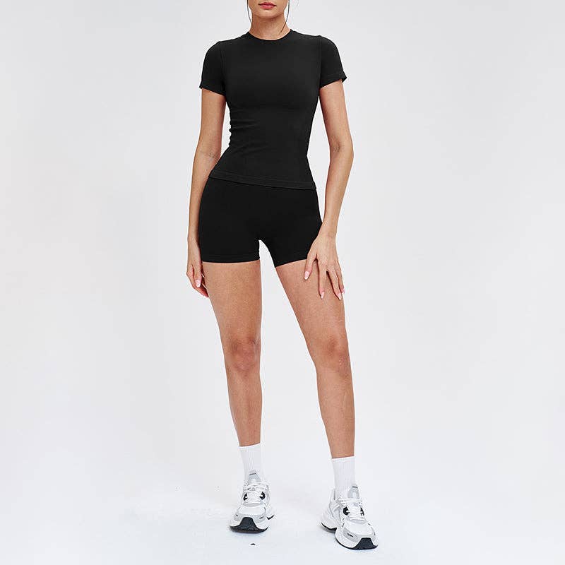 Wholesale solid color round-neck T-shirt + shorts