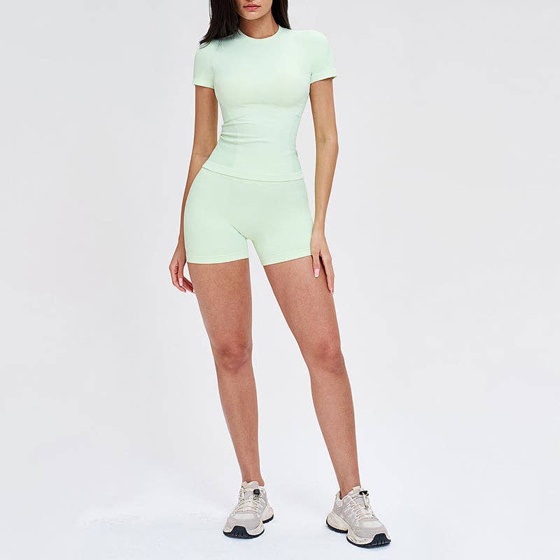 Wholesale solid color round-neck T-shirt + shorts